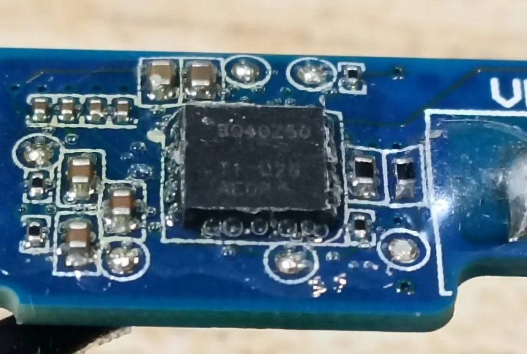 BQ40Z50 保护板芯片近照